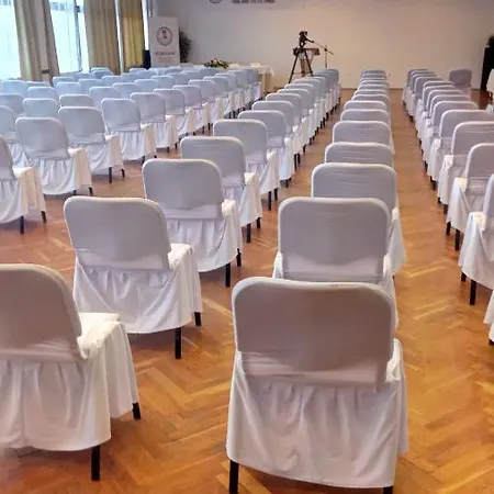 Magistern Konferencia Es Wellnesshotel シオーフォク