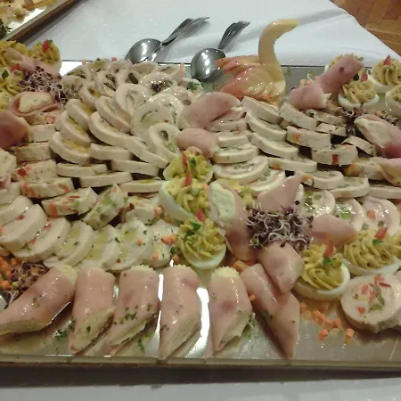 ホテル Magistern Konferencia Es Wellnesshotel 3*