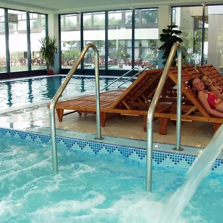 Hotel Magistern Konferencia Es Wellnesshotel 3*